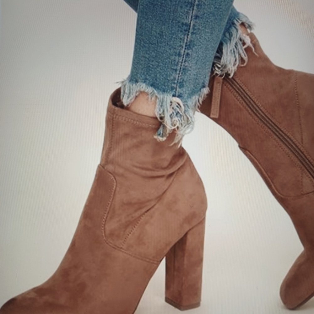 STEVE MADDEN sz 9.5 HELIX CAMEL Fabric boot. New with box